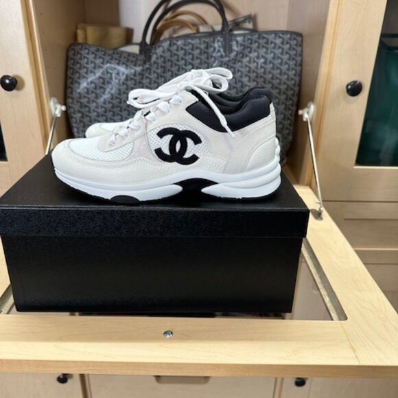Chanel Brand New in Box Interlocking CC Logo Mesh Sneakers Women's Size 38 - Picture 4 of 6